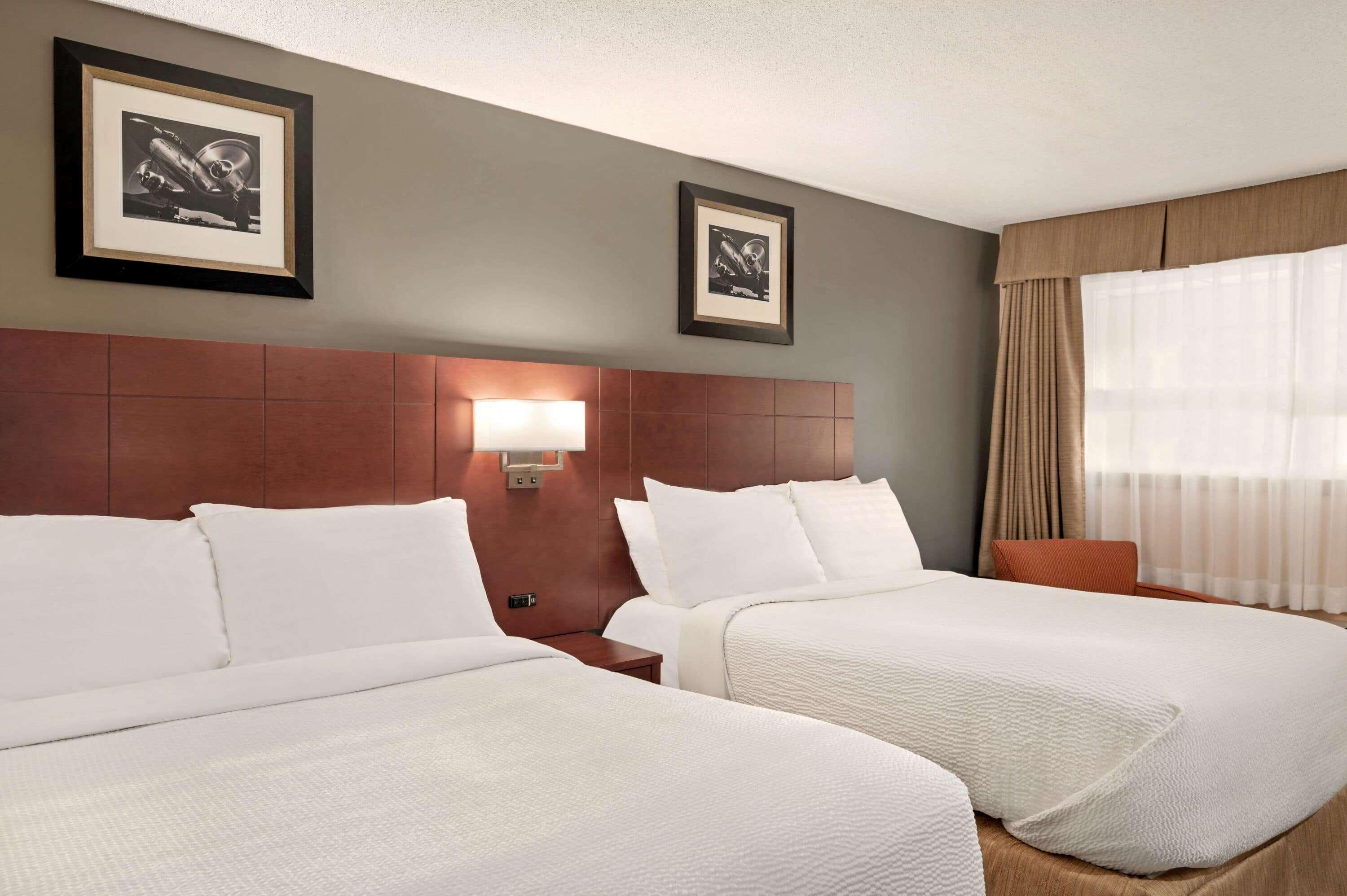 Days Inn By Wyndham Фредериктън Екстериор снимка